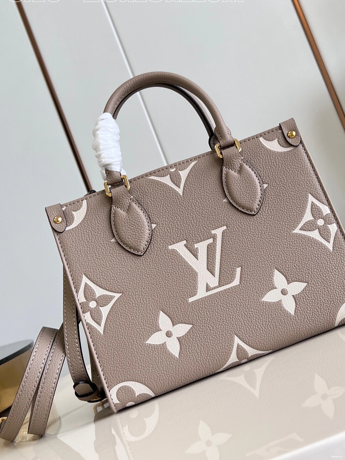 PM VUITTON LOUIS ONTHEGO 0315